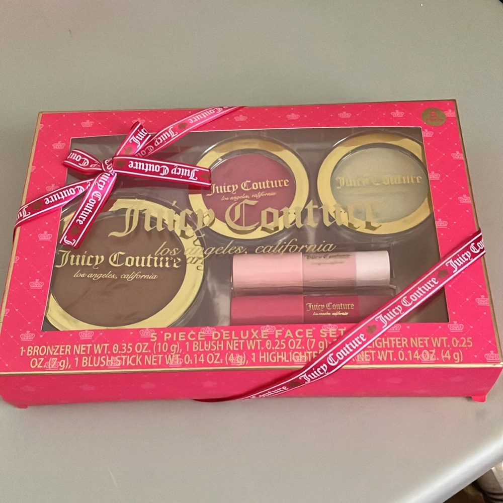 💋Juicy Couture gift wrapped makeup set NWT - Picture 1 of 11